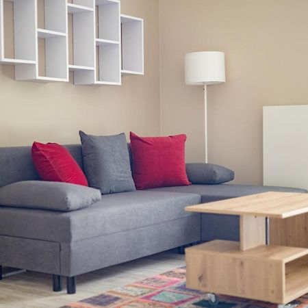 Metro Wilanowska Comfortable Apartment Варшава Экстерьер фото